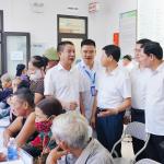 Bệnh viện Đa khoa Mê Linh tham gia khám sức khỏe cho người cao tuổi xã Yên Lãng nhân dịp Quốc tế Người cao tuổi