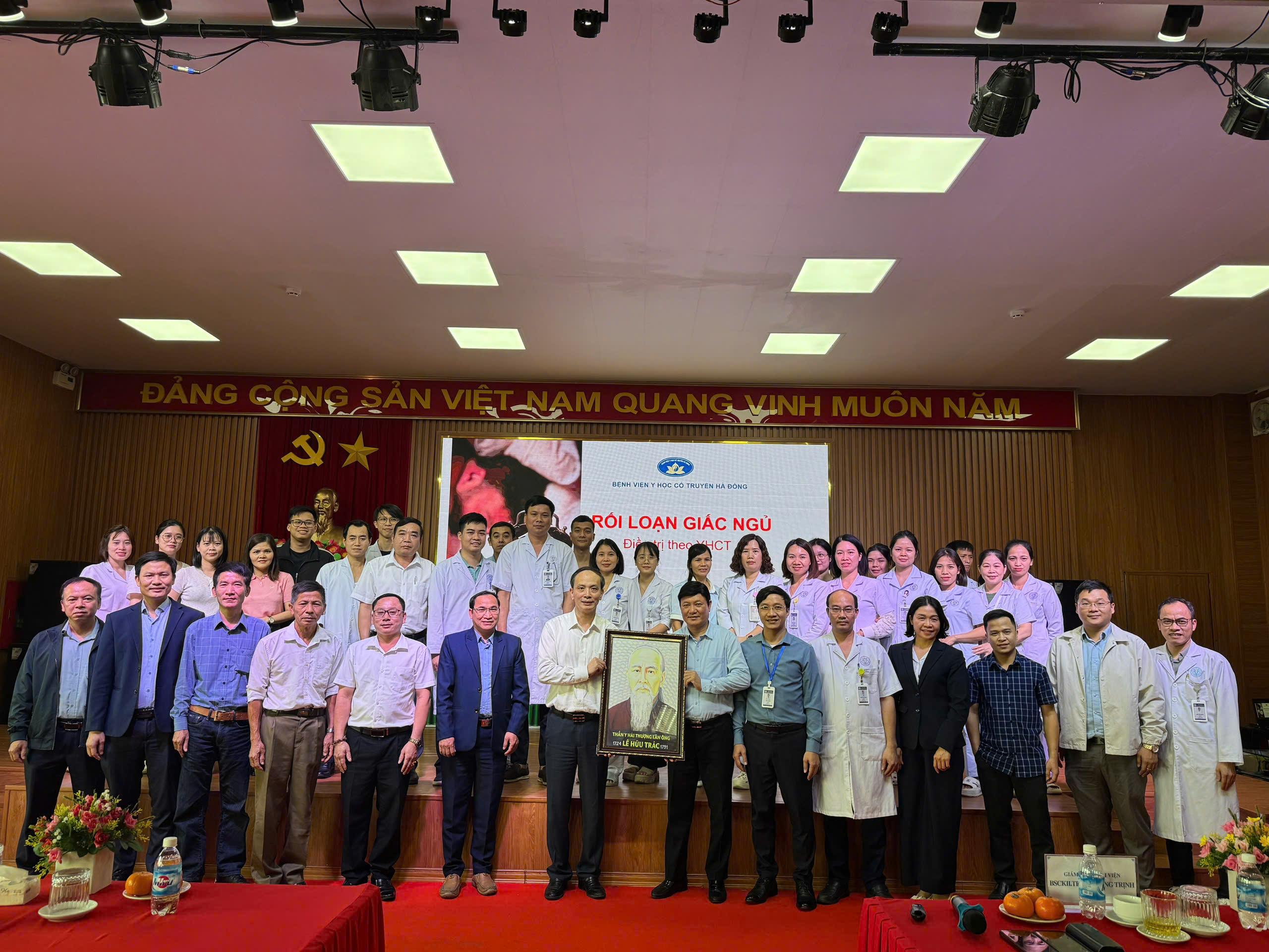 🩺 SINH HOẠT KHOA HỌC: KẾT HỢP ĐIỀU TRỊ MẤT NGỦ BẰNG Y HỌC HIỆN ĐẠI VÀ Y HỌC CỔ TRUYỀN