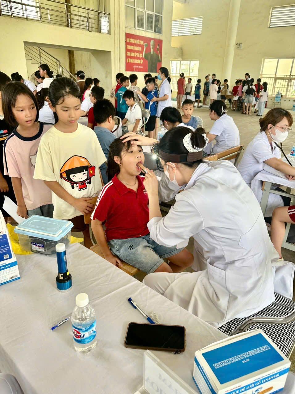 🏥 KHÁM SỨC KHỎE ĐỊNH KỲ MIỄN PHÍ CHO HỌC SINH CÁC TRƯỜNG TIỂU HỌC TRÊN ĐỊA BÀN XÃ YÊN LÃNG